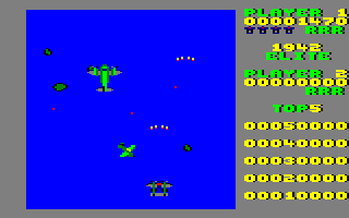 1942 (Amstrad CPC) screenshot: This biplane is much bigger than those at the start of the stage