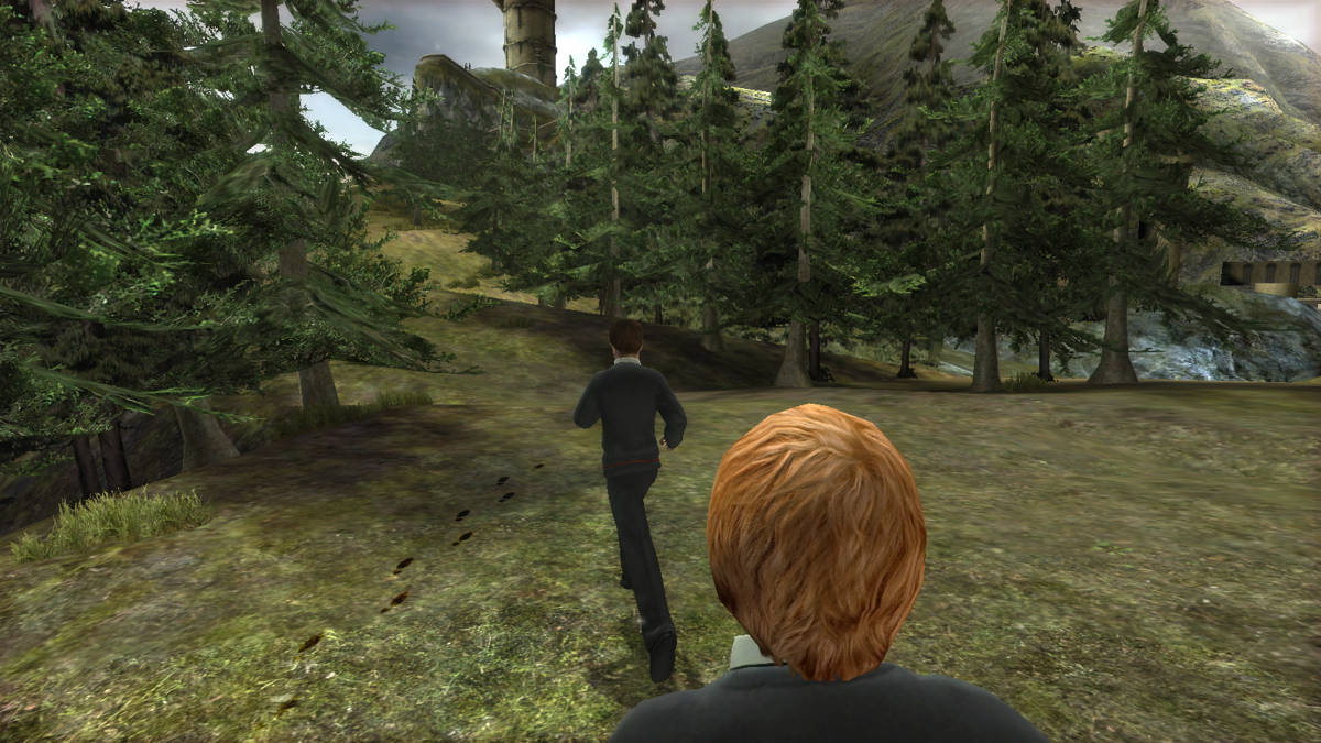Harry Potter and the Order of the Phoenix (Windows) screenshot: Outside of the school