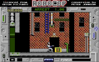 RoboCop (Atari ST) screenshot: Gathering a weapons power-up