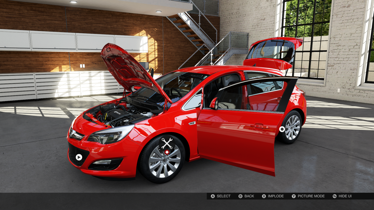 Forza Motorsport 5: 2013 Vauxhall Astra 1.6 Tech Line Top Gear Edition (Xbox One) screenshot: Exploring the car using Forzavista mode.