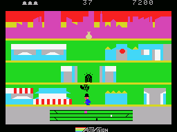 Keystone Kapers (MSX) screenshot: Ducking a biplane