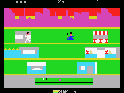 Keystone Kapers (MSX) screenshot: Almost caught up...