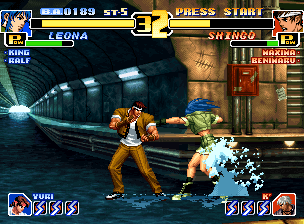 The King of Fighters '99: Millennium Battle (Neo Geo) screenshot: Leona VS. Shingo