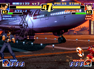 The King of Fighters '99: Millennium Battle (Neo Geo) screenshot: Kyo-1 VS. Athena