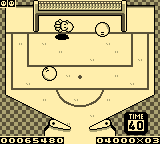 Kirby's Pinball Land (Game Boy) screenshot: The football bonus game.