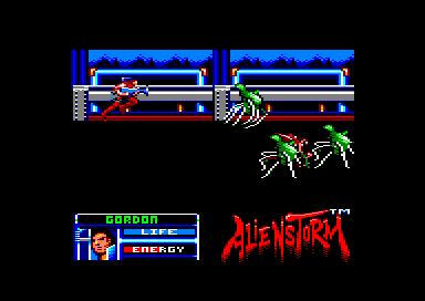 Alien Storm (Amstrad CPC) screenshot: Jumping over a huge gap