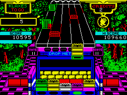 Klax (ZX Spectrum) screenshot: The tiles come fast and furious!