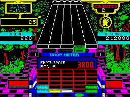 Klax (ZX Spectrum) screenshot: Level complete!