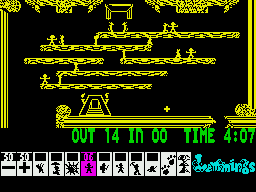 Lemmings (ZX Spectrum) screenshot: Using blockers to get your Lemmings to safety