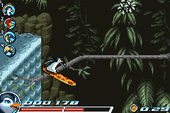 Surf's Up (Game Boy Advance) screenshot: Grinding on a branch