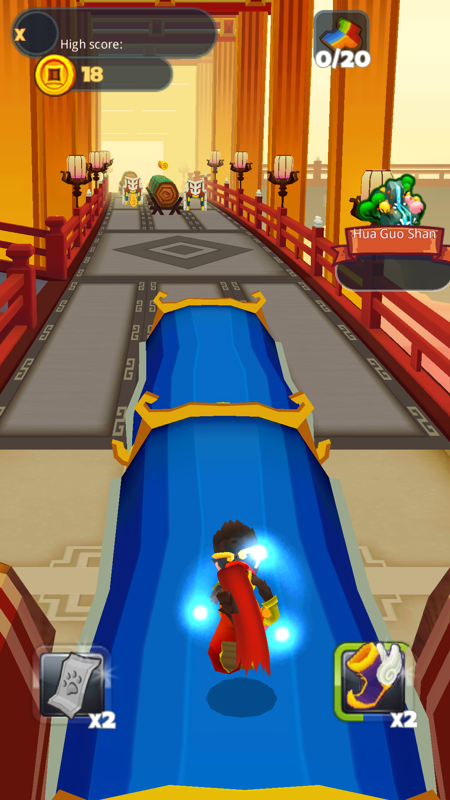Monkey King Escape (Android) screenshot: Running on the back of a long carriage