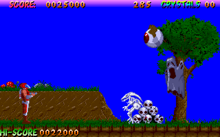 Plexu: The Time Travellers (DOS) screenshot: Mound of skulls