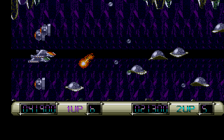 Z-Out (Atari ST) screenshot: Some alieny things