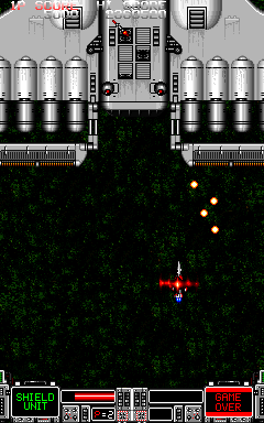 Strike Gunner S.T.G. (Arcade) screenshot: Facing the boss.