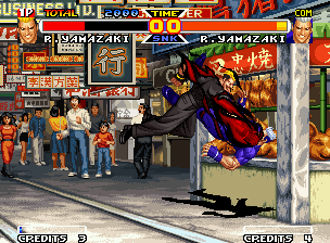 Real Bout Fatal Fury Special (Neo Geo) screenshot: Alter-ego match: with some raging power, Yamazaki was self-caught (?) by his super move Guillotine.