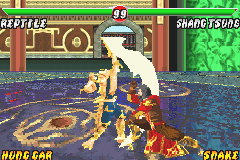 Mortal Kombat: Tournament Edition (Game Boy Advance) screenshot: Reptile uses one of his Weapon Attacks against Shang Tsung, but he could block it...