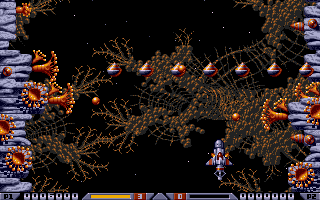 Xenon 2: Megablast (Amiga) screenshot: Enemies approaching you are most of times regular formations of spaceships.
