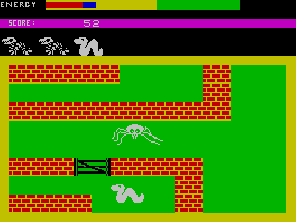 Wriggler (ZX Spectrum) screenshot: Now that looks like a nasty customer