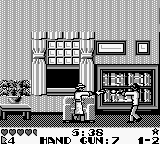 Dick Tracy (Game Boy) screenshot: Indoor shoot-out