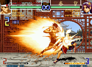 The King of Fighters 2002: Challenge to Ultimate Battle (Neo Geo) screenshot: To say the true, 3 hits of Joe Higashi's DM Ougon no Tiger Kick went too much for Athena Asamiya...