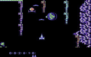 Tamer (Commodore 64) screenshot: Junk structures