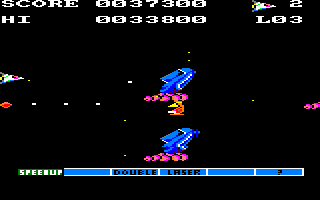 Gradius (Amstrad CPC) screenshot: A couple of Doh!'s from "Arkanoid 2" make an appearance