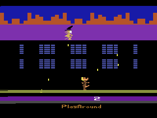 Philly Flasher/Cathouse Blues (Atari 2600) screenshot: Philly Flasher with 1 guy to catch with