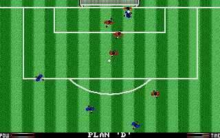 Footballer of the Year 2 (Atari ST) screenshot: The keeper's got it