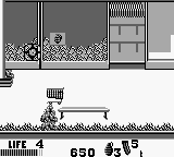 The Punisher: The Ultimate Payback! (Game Boy) screenshot: Shoot the grenade to top off your supply