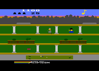 Keystone Kapers (Atari 5200) screenshot: Almost caught Harry...