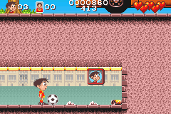 Soccer Kid (Game Boy Advance) screenshot: These football stickers are hidden pickups for you to find