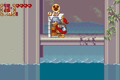 Disney's Magical Quest 3 starring Mickey & Donald (Game Boy Advance) screenshot: Throughout the game will be hidden doors that will take you to special coin areas, bonus games or the General store.