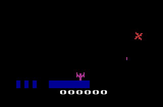 Solar Plexus (Atari 2600) screenshot: I need to avoid the artificial sun and grab the fuel on the right.