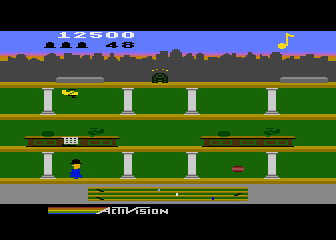 Keystone Kapers (Atari 5200) screenshot: And the chase is on!!