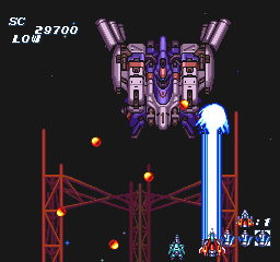 Soldier Blade (TurboGrafx-16) screenshot: Firing the laser at the boss