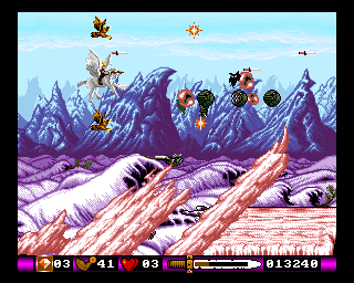 Pegasus (Amiga) screenshot: Two birds are helping me, making me even more powerful!