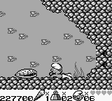 The Smurfs Travel the World (Game Boy) screenshot: In Asian waters