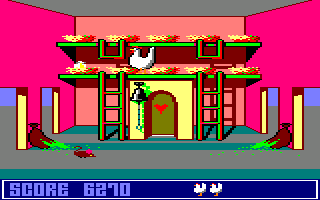 Chicken Chase (Amstrad CPC) screenshot: That egg is about to hatch