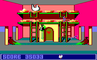 Chicken Chase (Amstrad CPC) screenshot: A snake is trying to get to the egg