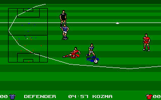 Liverpool: The Computer Game (Atari ST) screenshot: QPR make an early tackle.