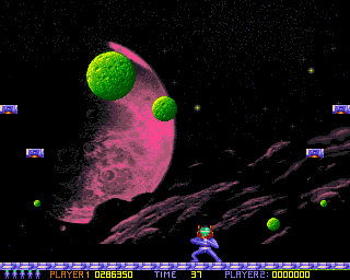 Ooops Up (Amiga) screenshot: Asteroids of all four different sizes...