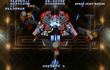 Sōkyūgurentai (SEGA Saturn) screenshot: Fighting level 1 boss.