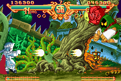 Black Belt Challenge (Game Boy Advance) screenshot: Nova's special attack to Owl who tries to evade.