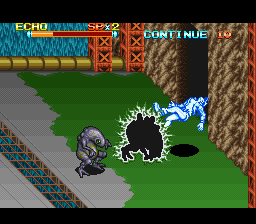 The Peace Keepers (SNES) screenshot: A mutant uses its electro shock attack on Echo.