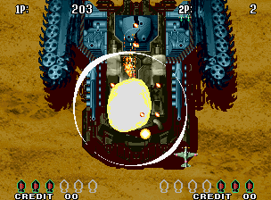 Aero Fighters 3 (Neo Geo) screenshot: Desert stage boss