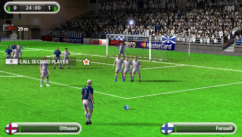 UEFA Euro 2008 (PSP) screenshot: Shooting a free kick
