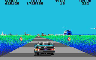 Crazy Cars (Atari ST) screenshot: The track straightens up