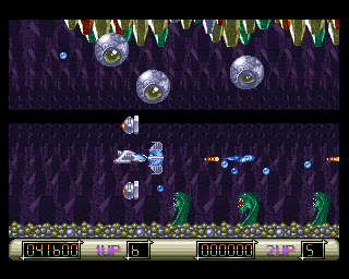Z-Out (Amiga) screenshot: Floating eye-balls on the third level, the crystal caves.