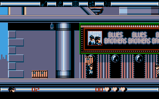 The Blues Brothers (Atari ST) screenshot: Crates can be handy.