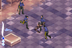 Catwoman (Game Boy Advance) screenshot: After the alarm is raised armed security arrives.